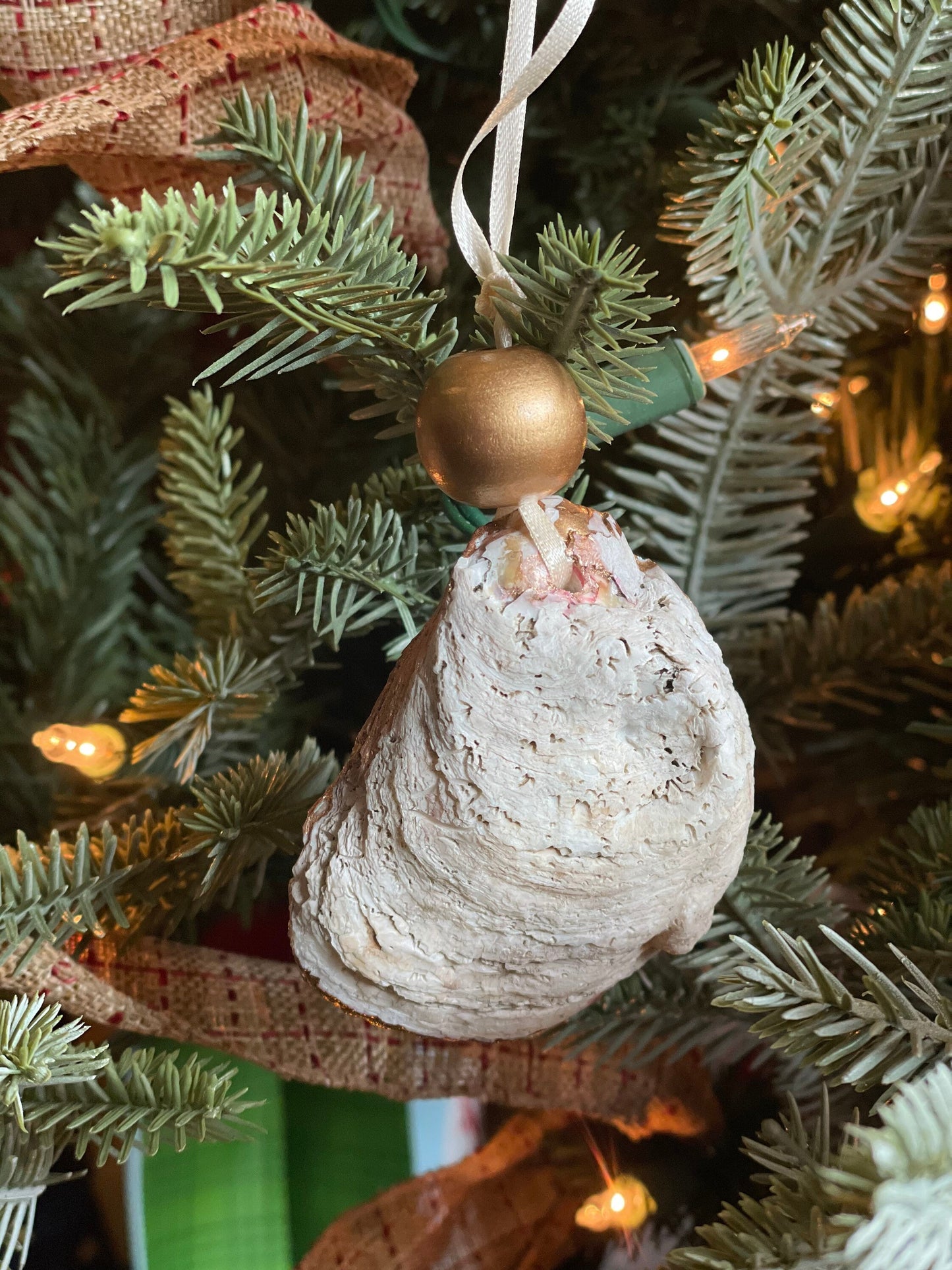 Light blue metallic oyster ornament