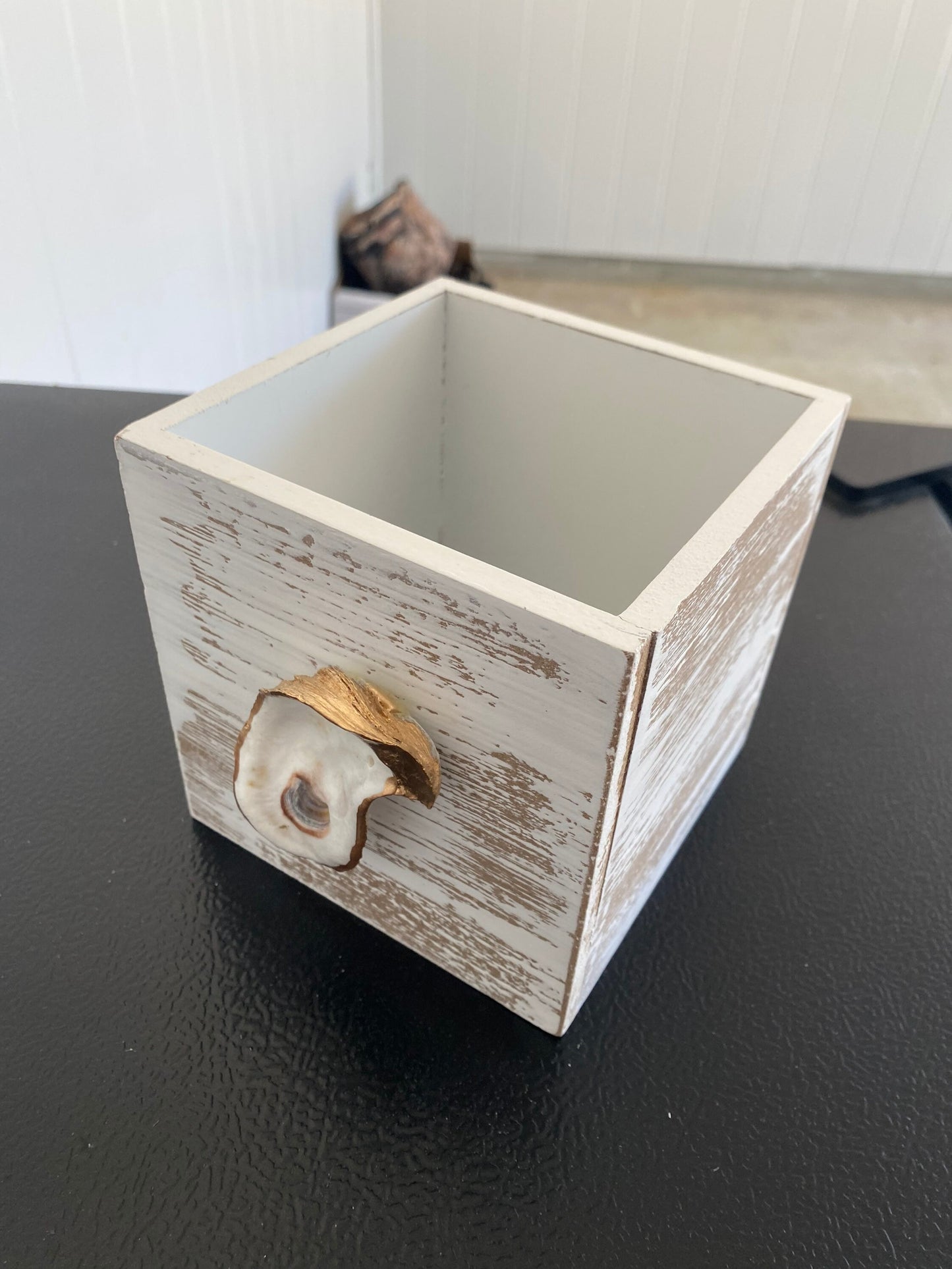 Oyster planter