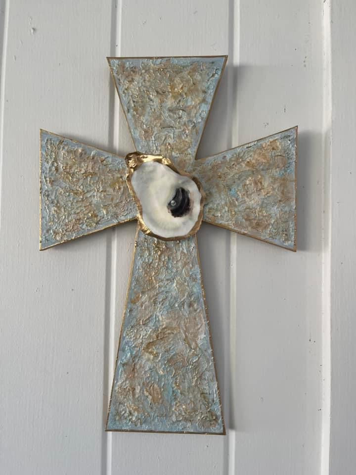 Wooden oyster cross accent