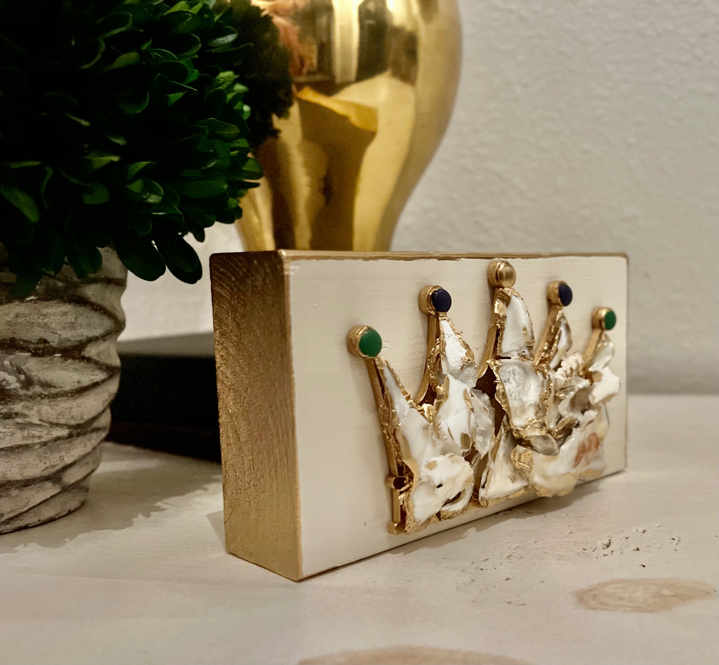 Mardi Gras crushed oyster art