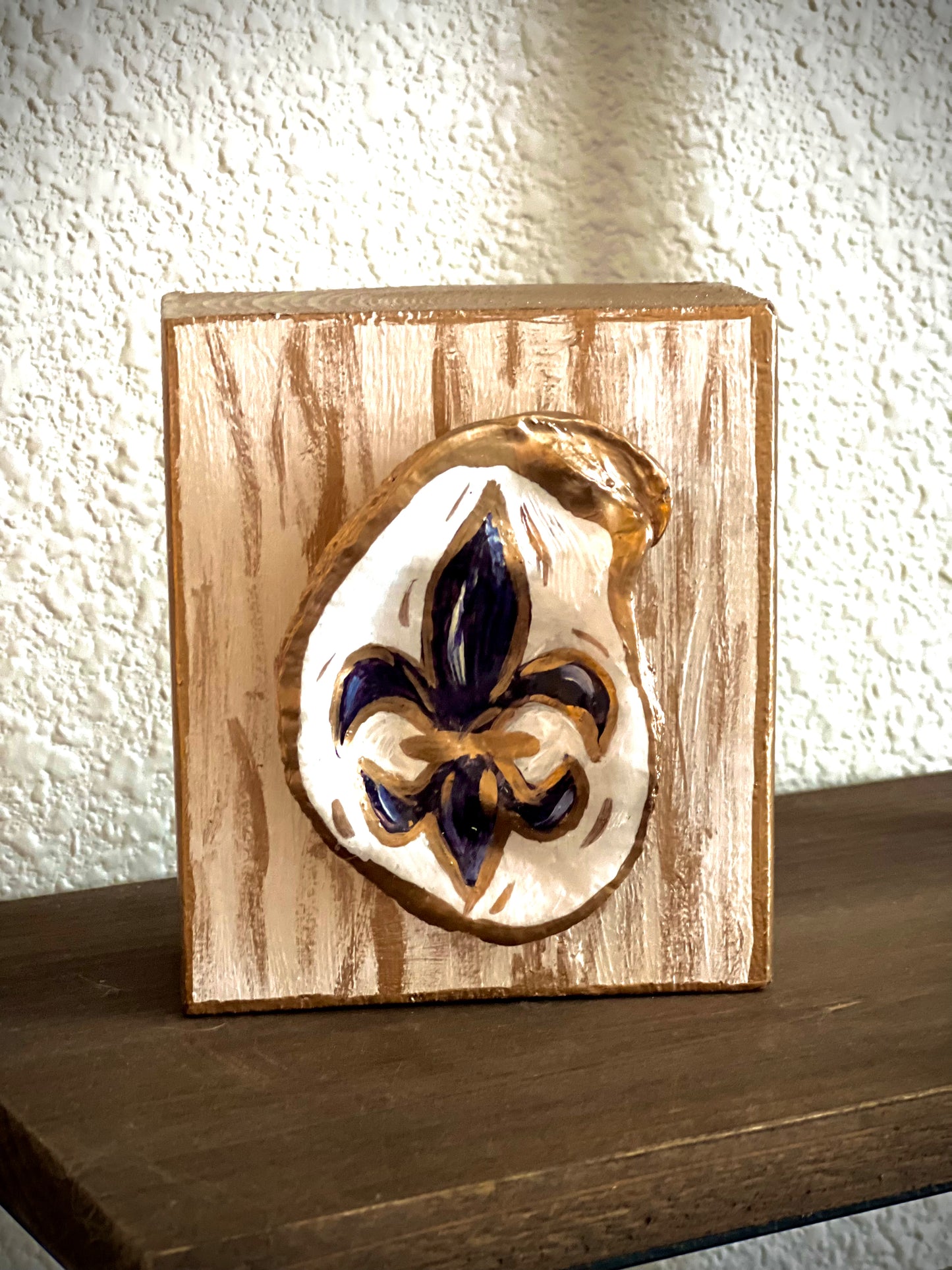 Hand painted oyster art