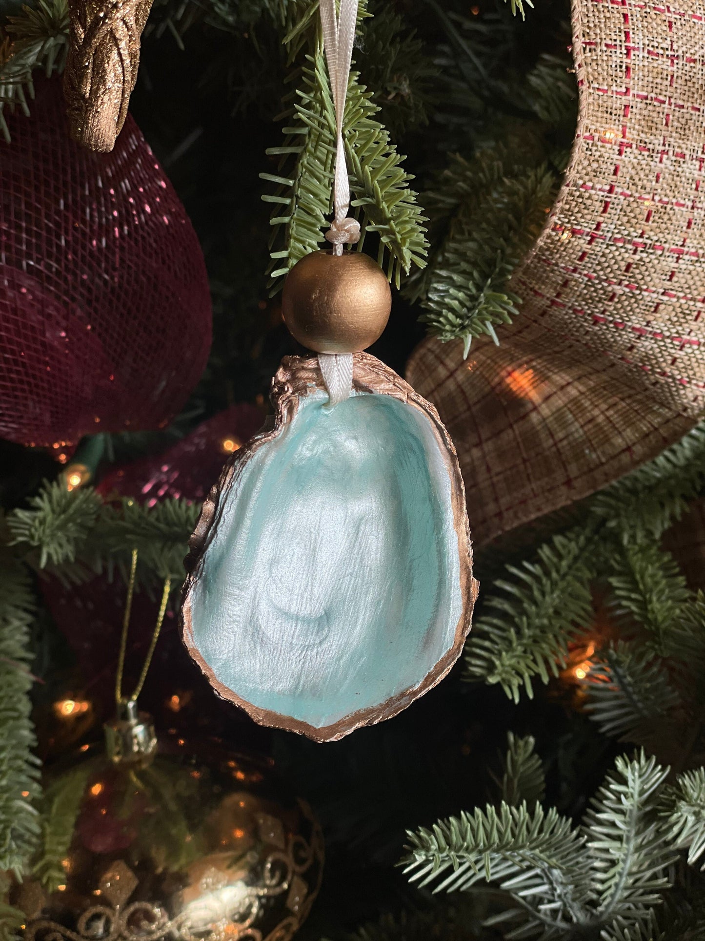 Light blue metallic oyster ornament
