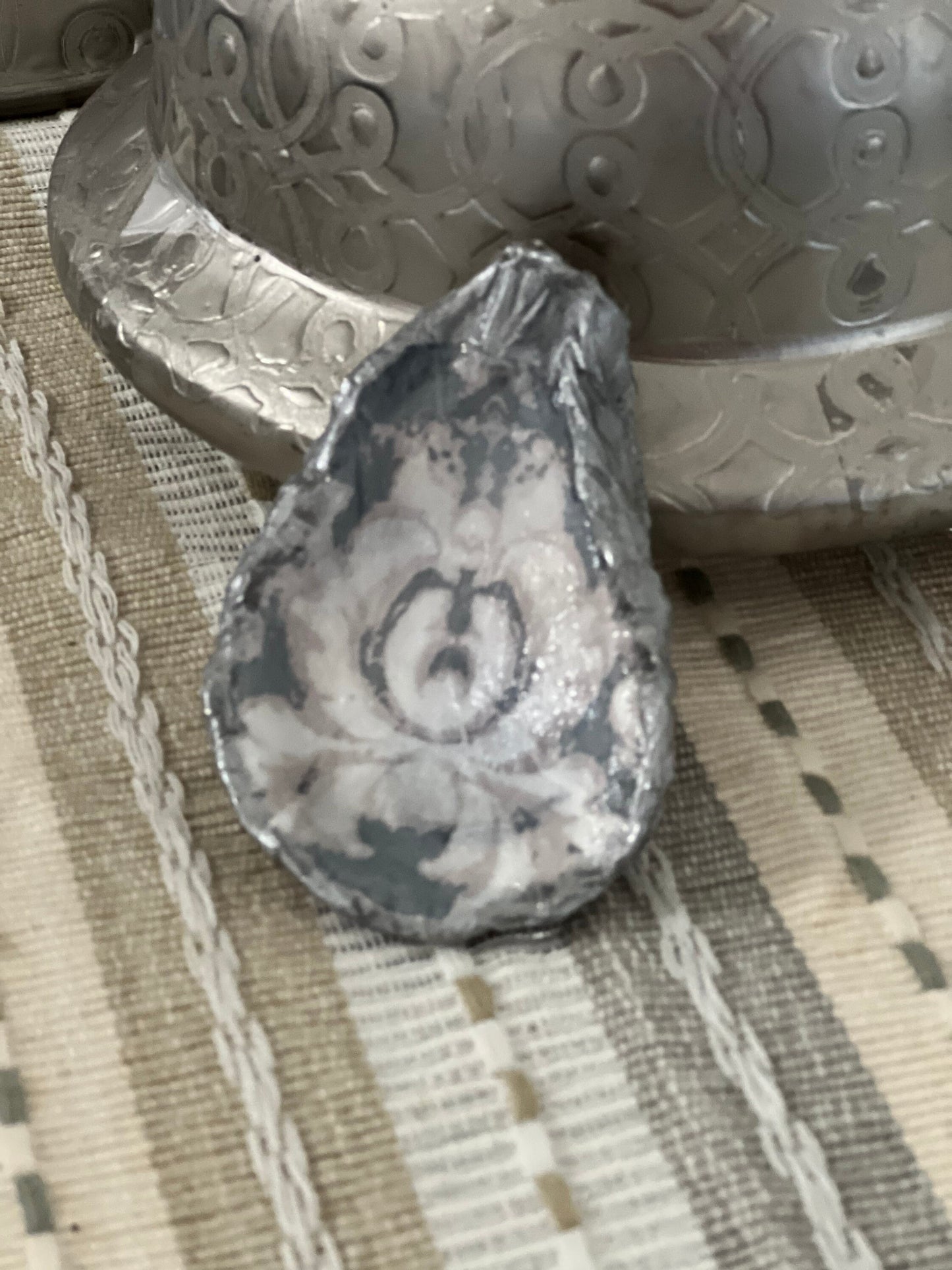 Oyster trinket dish/jewelry tray
