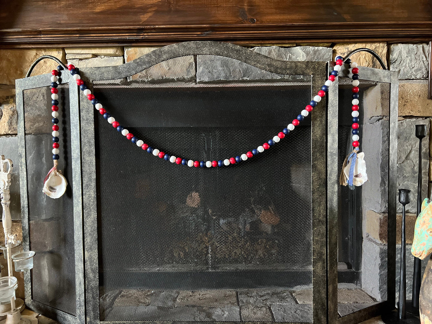 Oyster garland with twine tassel