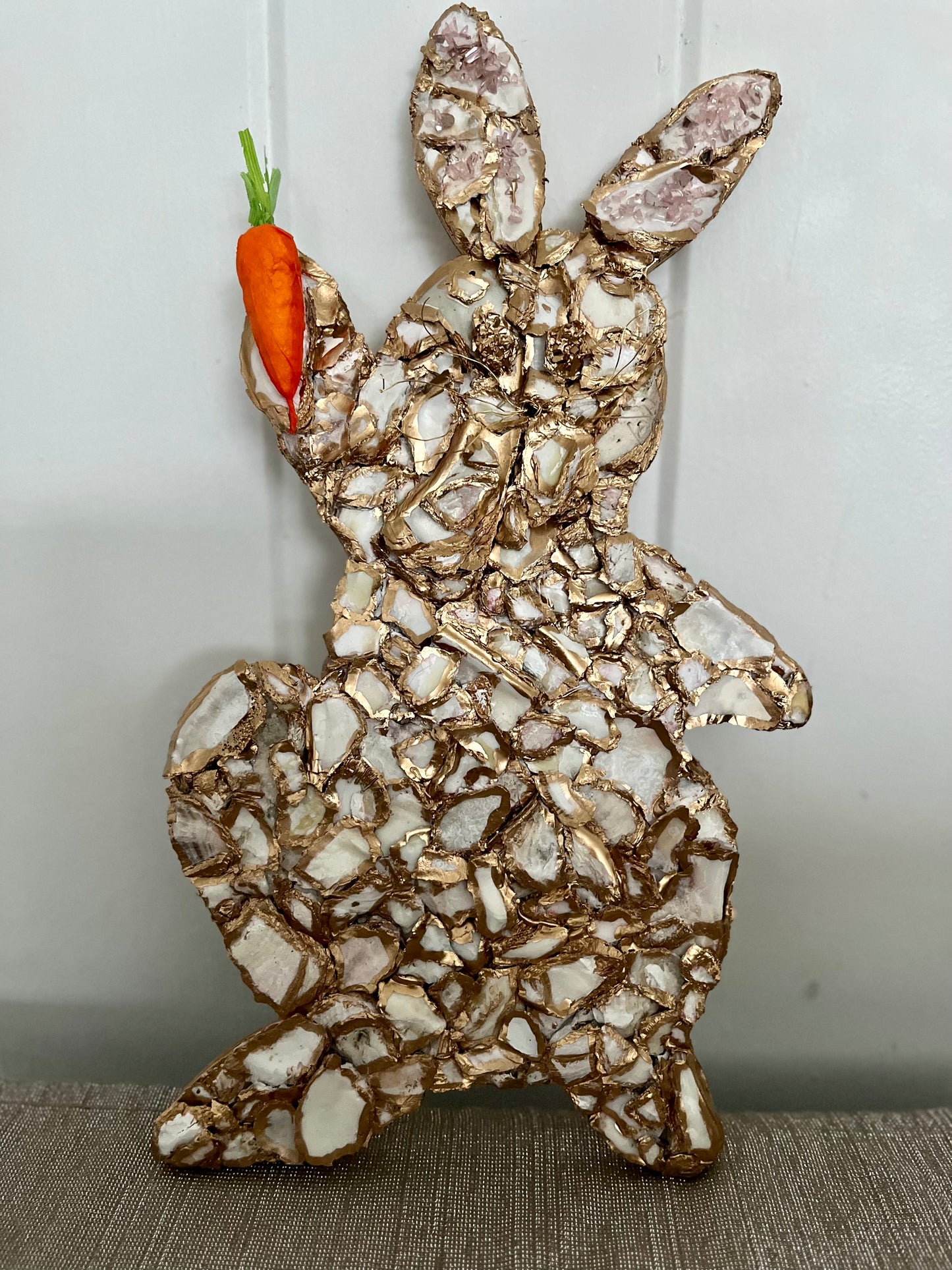 Crush oyster bunny sitter